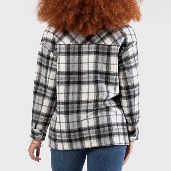 Black Plaid Waist Shacket - Picture 2 of 6